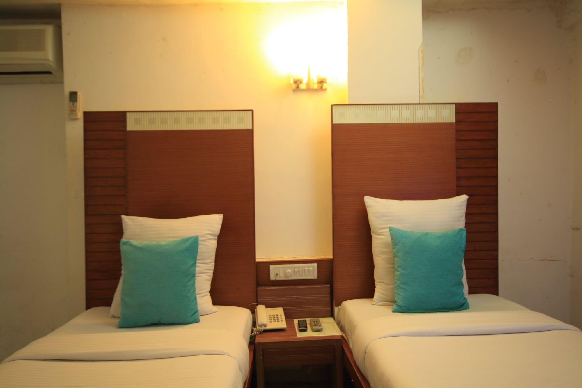 Fabhotel Kadamb Inn Ahmedabad Extérieur photo