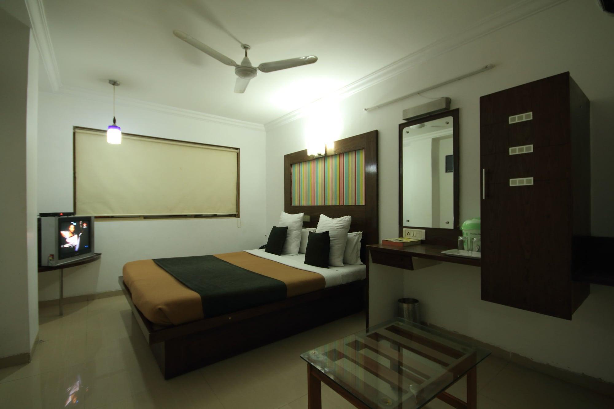 Fabhotel Kadamb Inn Ahmedabad Extérieur photo