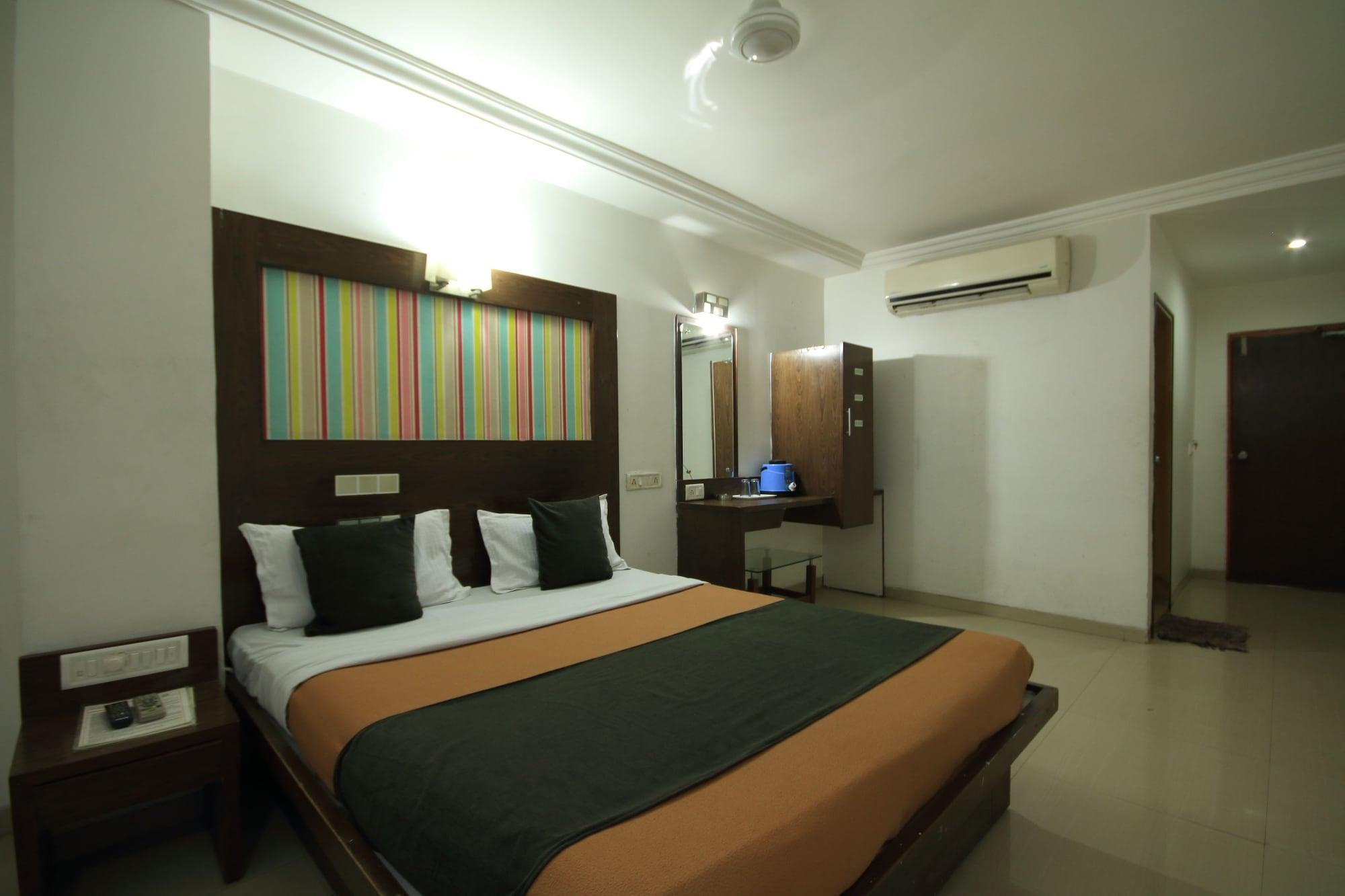 Fabhotel Kadamb Inn Ahmedabad Extérieur photo