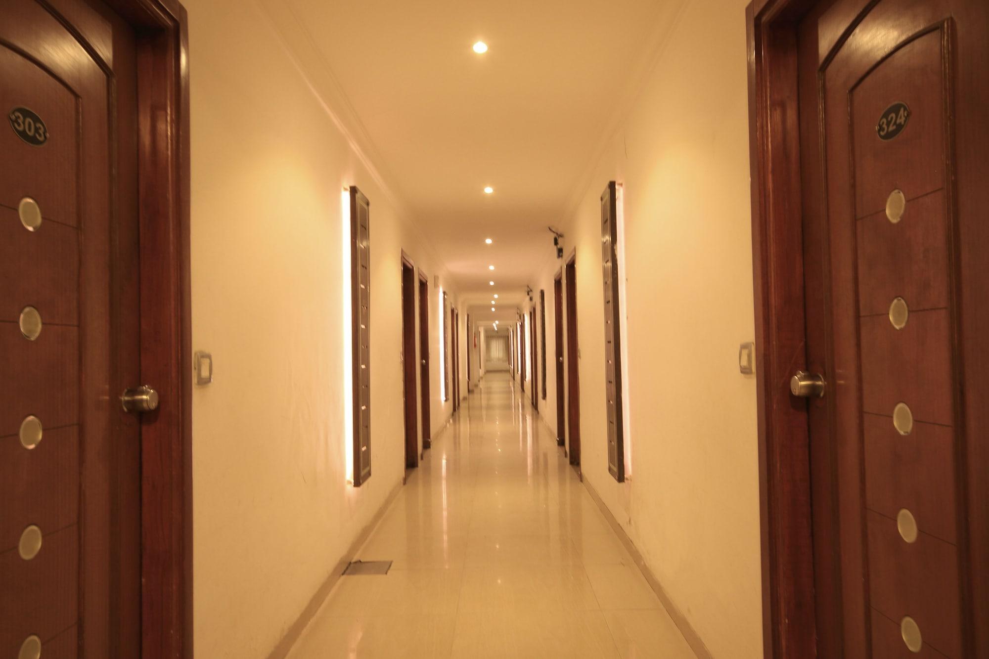 Fabhotel Kadamb Inn Ahmedabad Extérieur photo