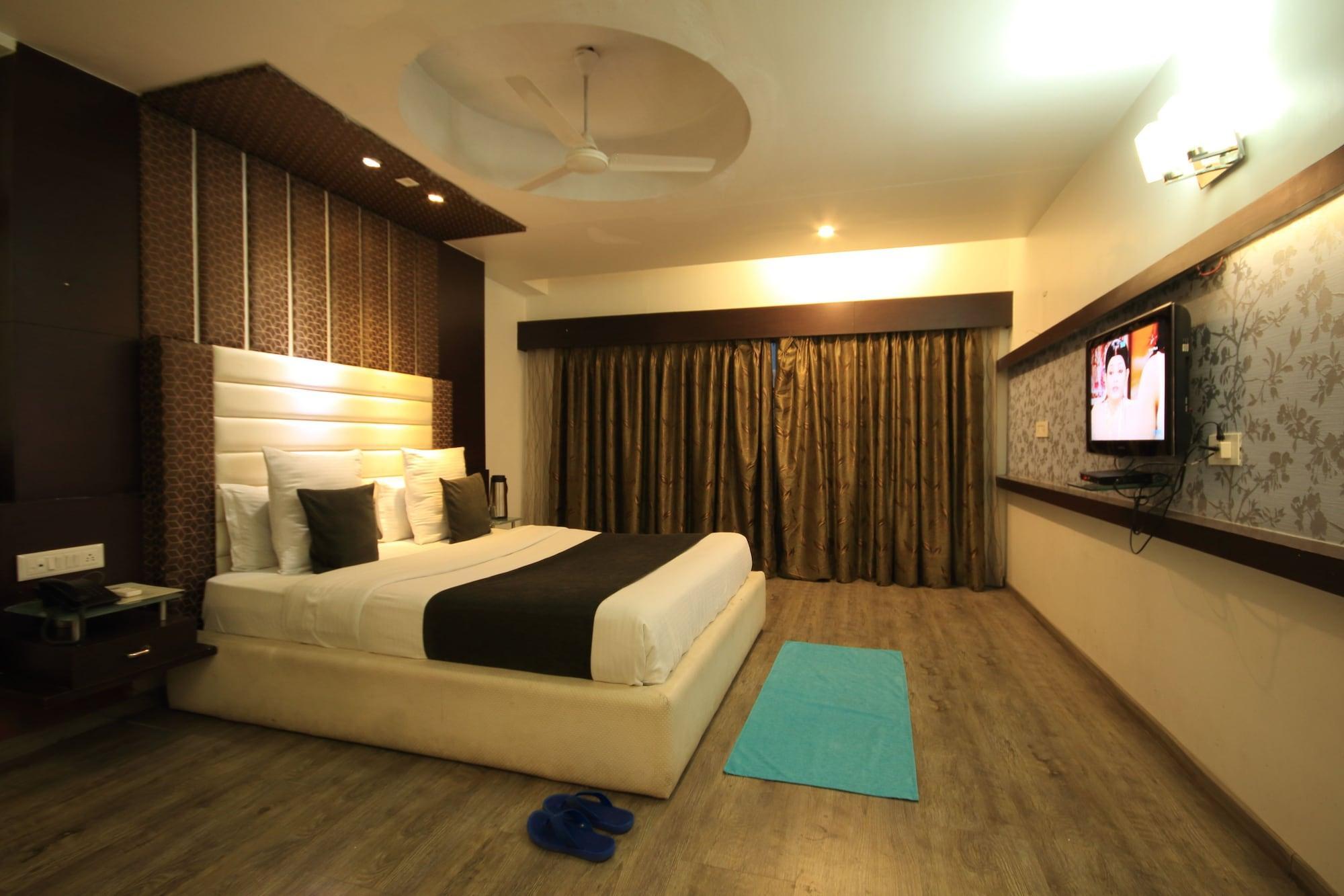 Fabhotel Kadamb Inn Ahmedabad Extérieur photo