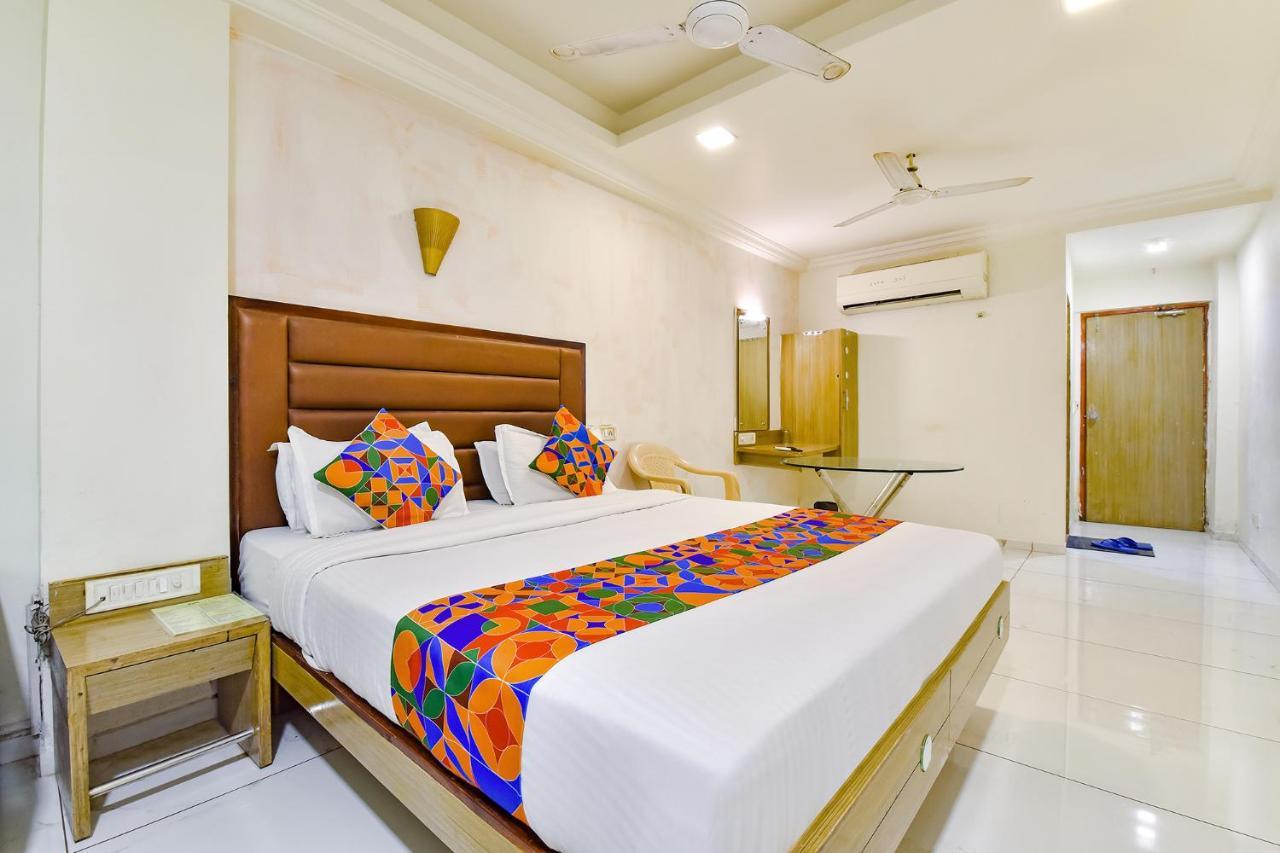 Fabhotel Kadamb Inn Ahmedabad Extérieur photo