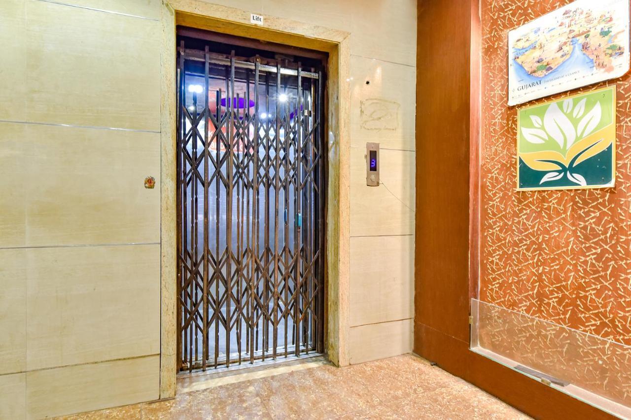Fabhotel Kadamb Inn Ahmedabad Extérieur photo