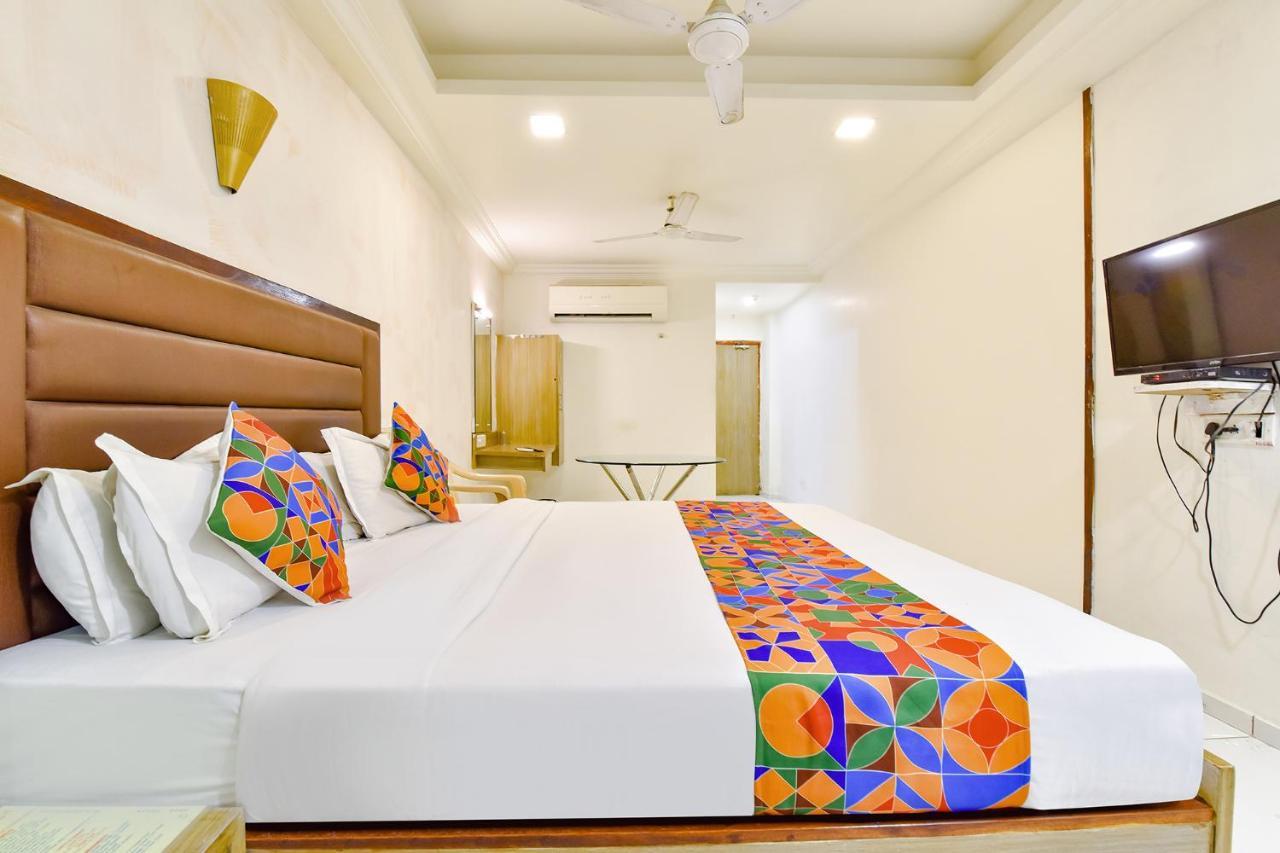 Fabhotel Kadamb Inn Ahmedabad Extérieur photo